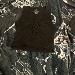 🎊 5/$25 🎊 Black knot front crop top